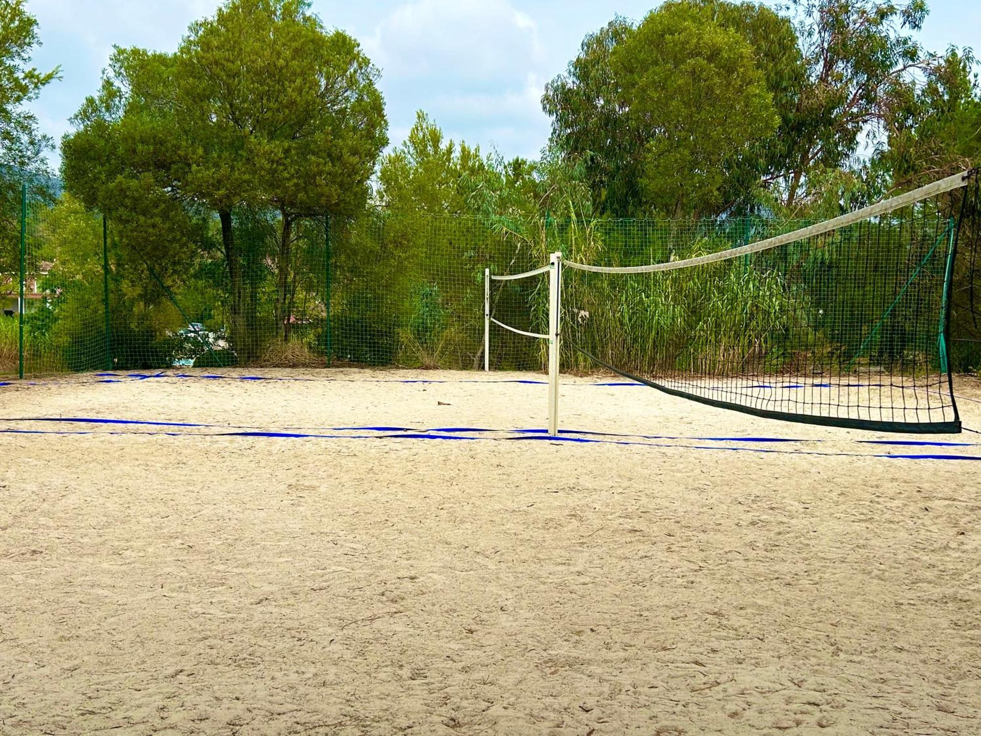 LES RESTANQUES vue mer et jardin accès piscine Grimaud Extérieur photo